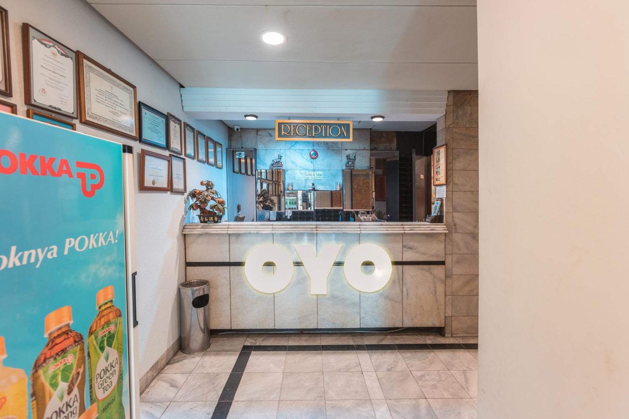 Oyo 671 Hotel Capitol Yakarta Exterior foto