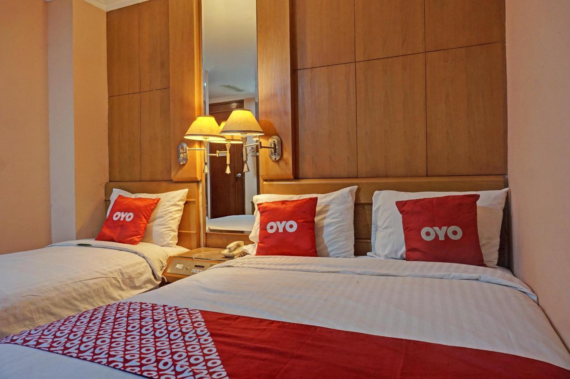 Oyo 671 Hotel Capitol Yakarta Exterior foto