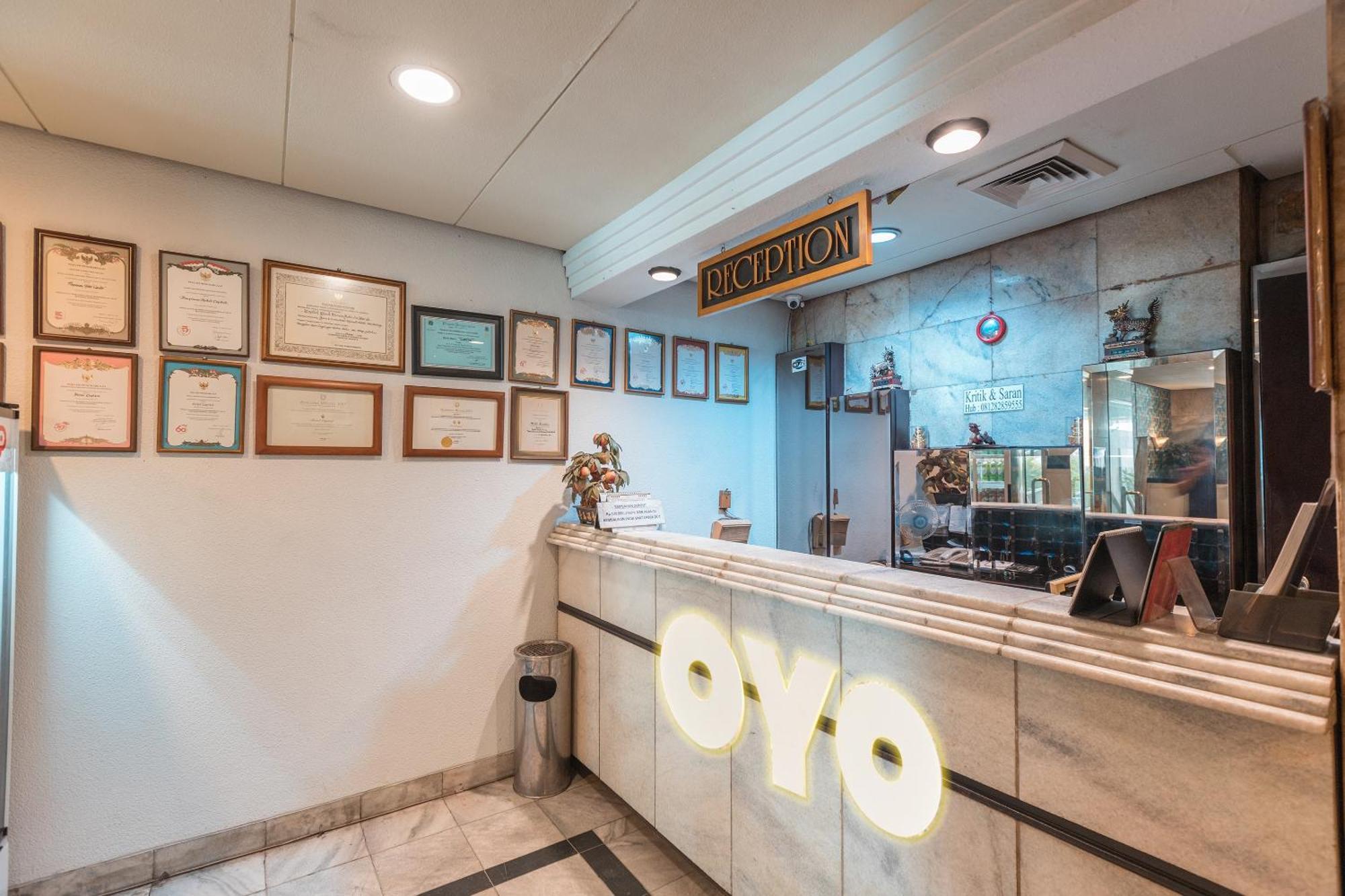 Oyo 671 Hotel Capitol Yakarta Exterior foto