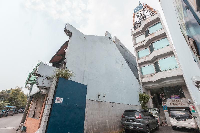 Oyo 671 Hotel Capitol Yakarta Exterior foto